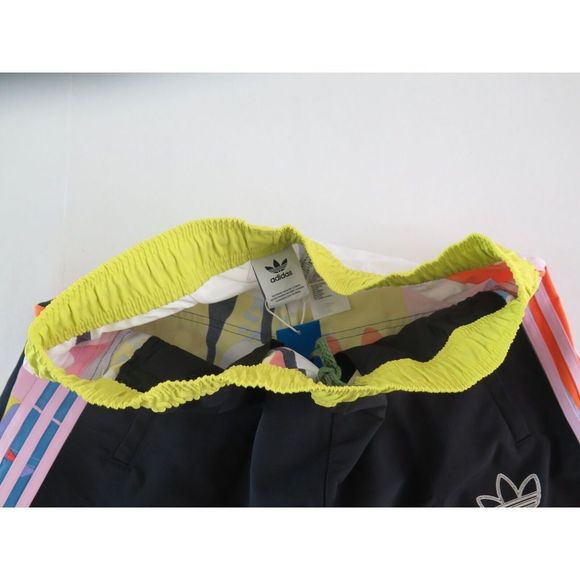 adidas Originals H43974 Unisex Sz Medium Multicolor "Love Unites" Woven Shorts - Picture 5 of 5